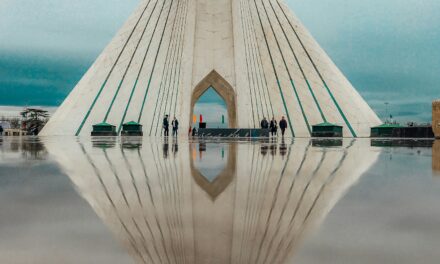 “Allāhu Akbar” in My Everyday Life: A Re-reading by a Secular Iranian Woman